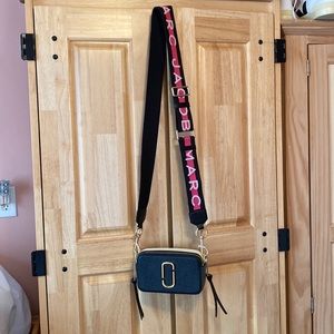 Marc Jacobs The Snapshot Bag Black and Pink